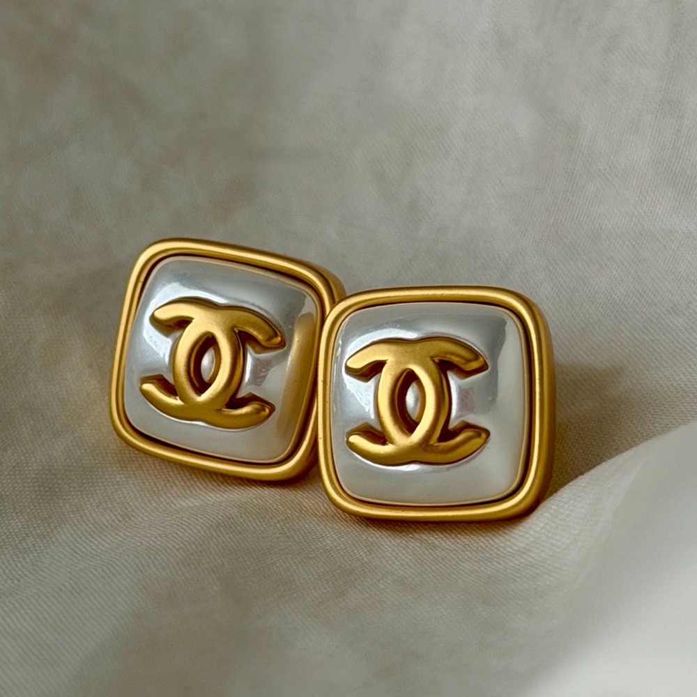 CHANEL Gold and Cream Square Earrings - Picture 15 of 15